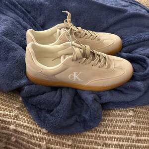 Women's Calvin Klein sneakers-NWT